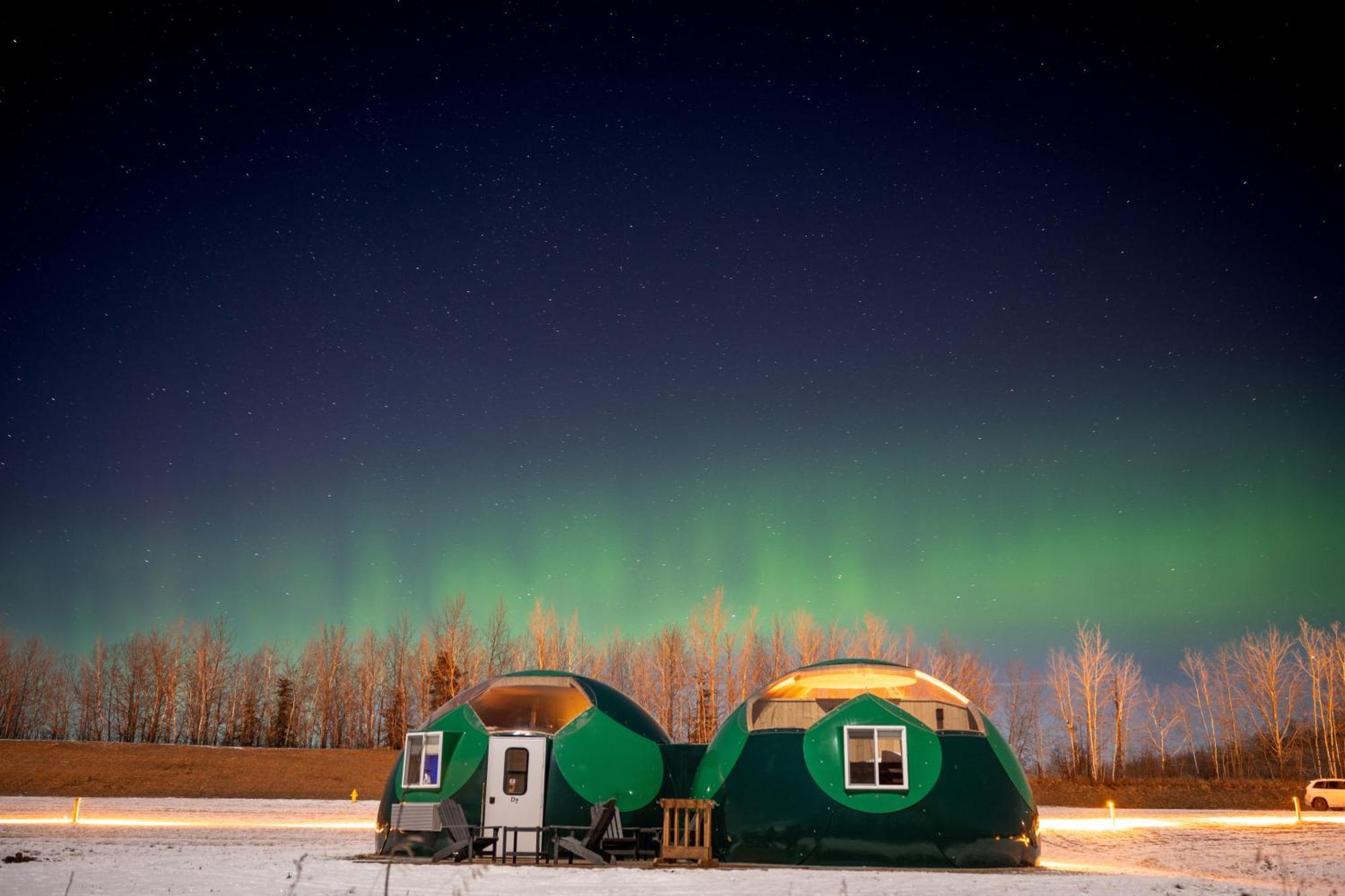 Hotel Metis Crossing Smoky Lake Exteriér fotografie